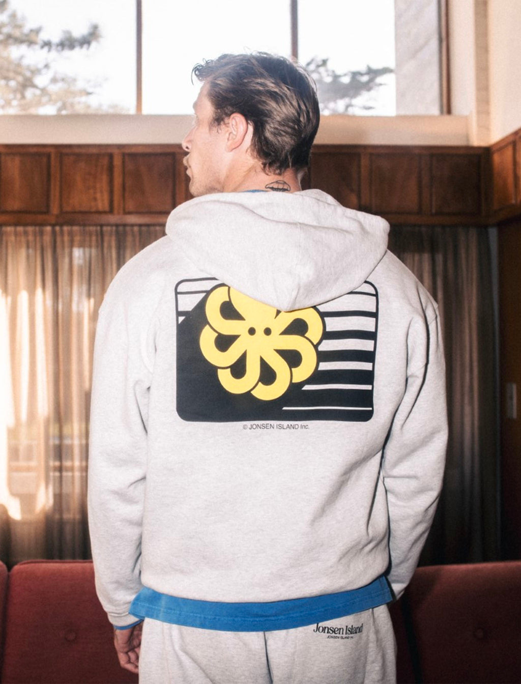 Hoodie Zippé TV Screen